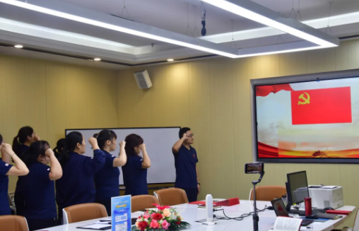 憶初心，守黨紀(jì)，趕考路上勇毅行